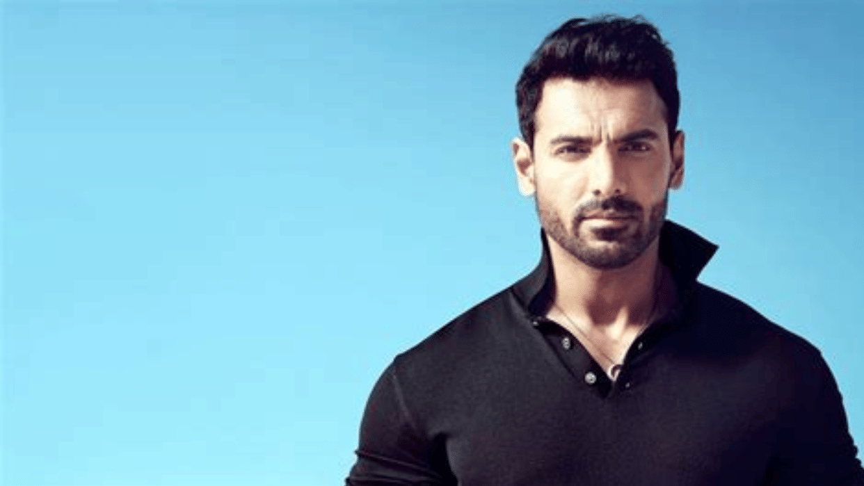Akshay Kumar Paresh Rawal Suniel Shetty Reunite for Awara Paagal Deewana 2 John Abraham join the Cast too
