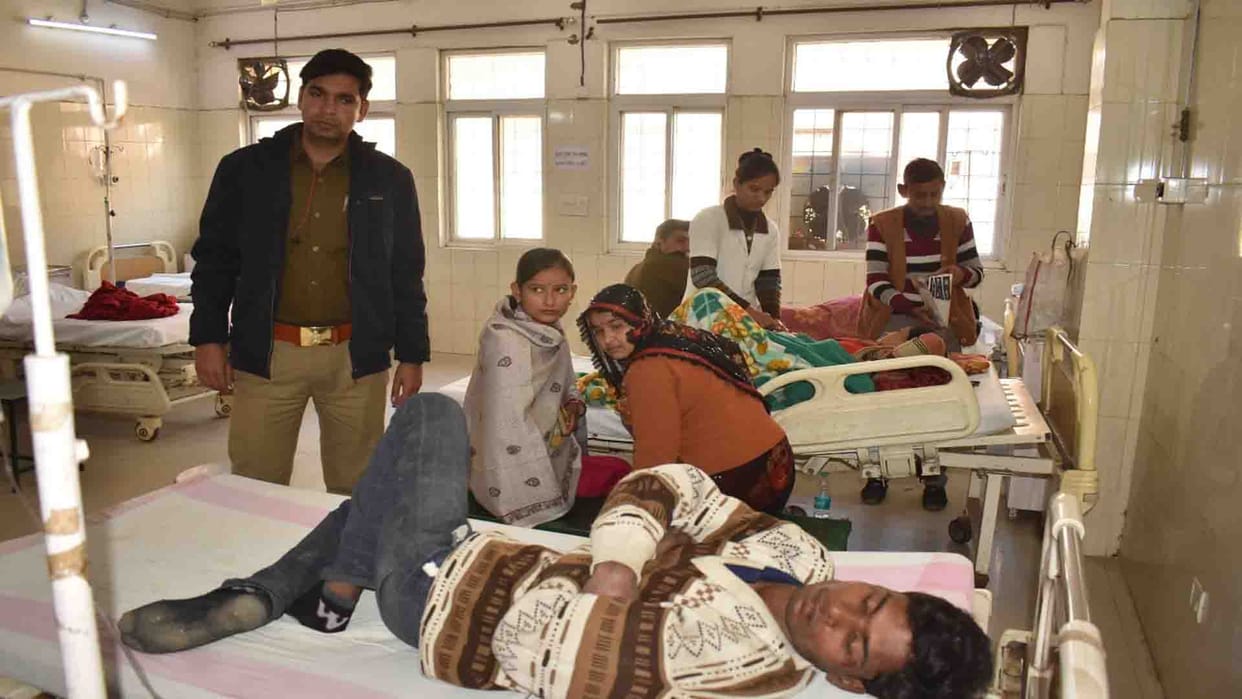 Unnao Crime: Poisoning made unconscious, old man death, grandson serious