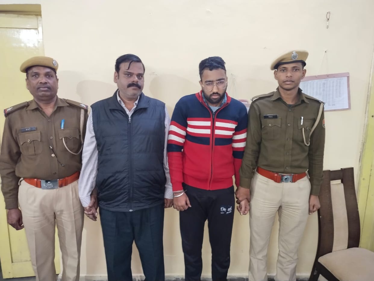 Rajasthan News: Student attacked Vice Chancellor with shoe at RTU campus in Kota, police arrested