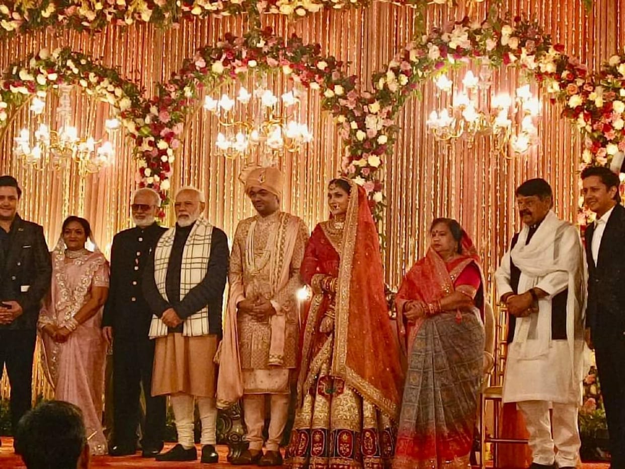 MP Politics: kailash Vijayvargiya invites Pm Modi at marriage function on his nephew in delhi