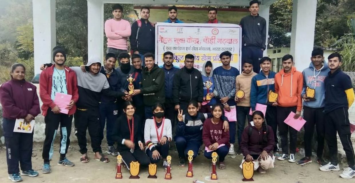 The pair of Sakshi and Himanshi won the badminton competition