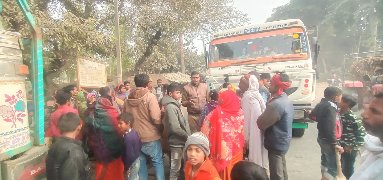 Protest against disconnection, one hour road jam