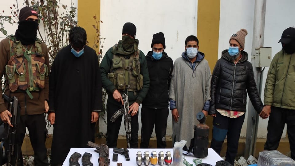 Jammu Kashmir: Two terrorist hideouts busted in Kupwara, five Hizbul helpers arrested