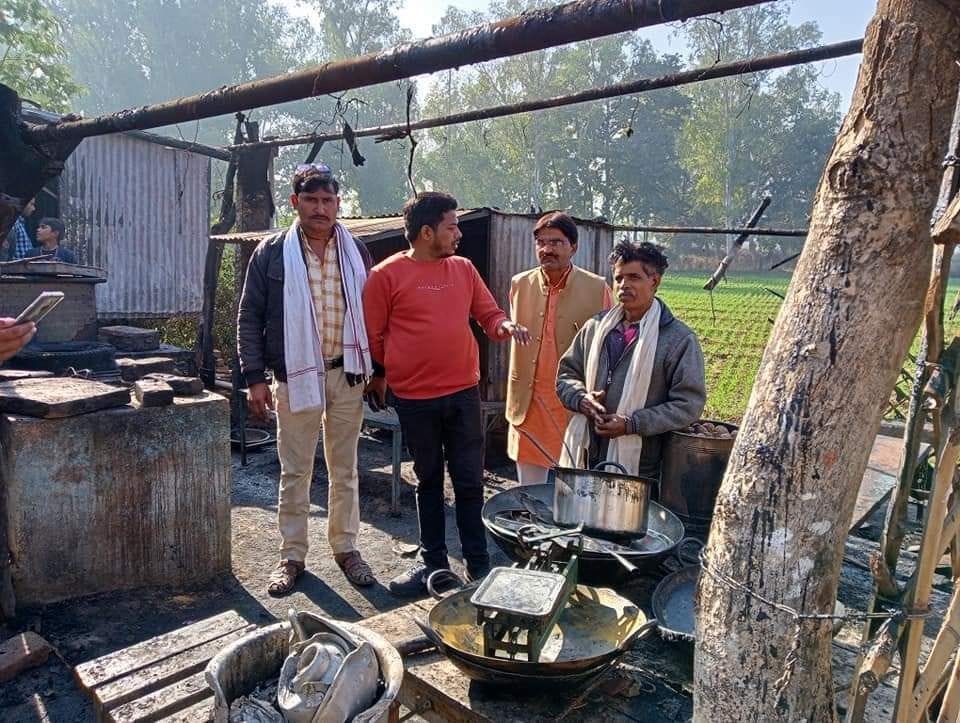 Chitrakoot: Fire broke out in Gumti, the entire contents turned to ashes