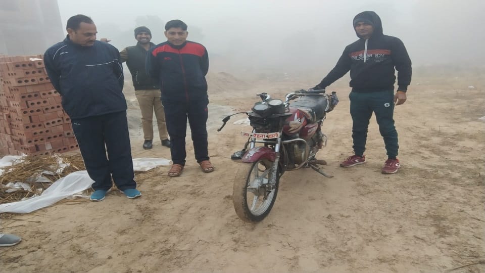 Havoc of fog bike rider collided with electric pole died