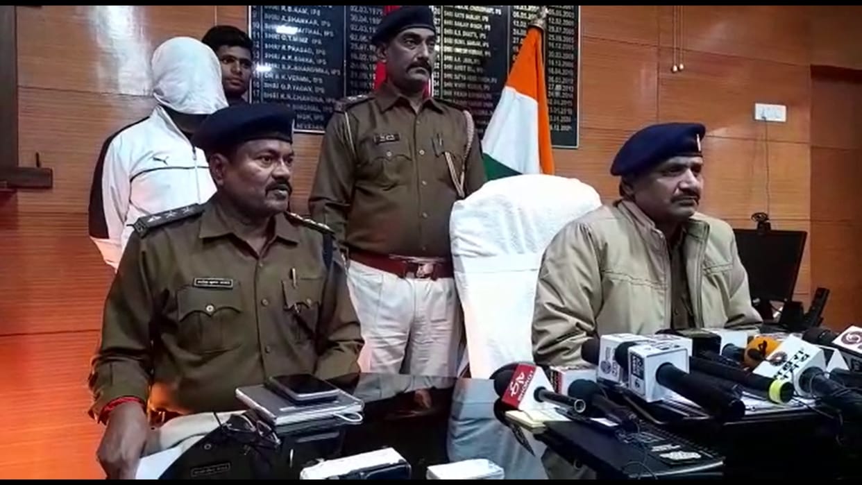 CHAVANNI arrested for attacking RAEES: named in the attack on MLC candidate with AK47, caught in Kolkata