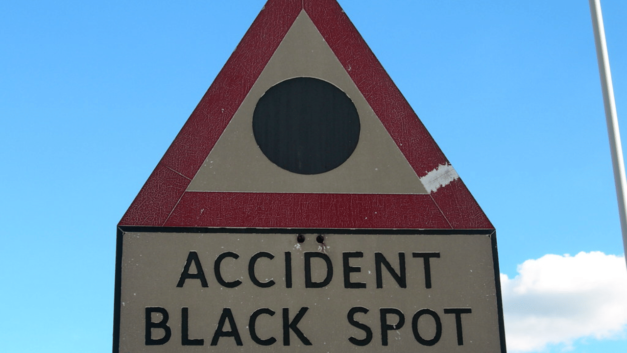 black spots are responsible for road accidents know ten black spots or accident prone areas in delhi