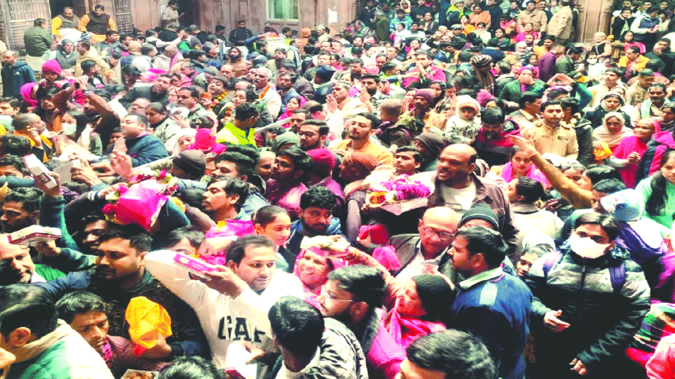 Devotees brutally beaten by security guards at Banke Bihari temple Vrindavan