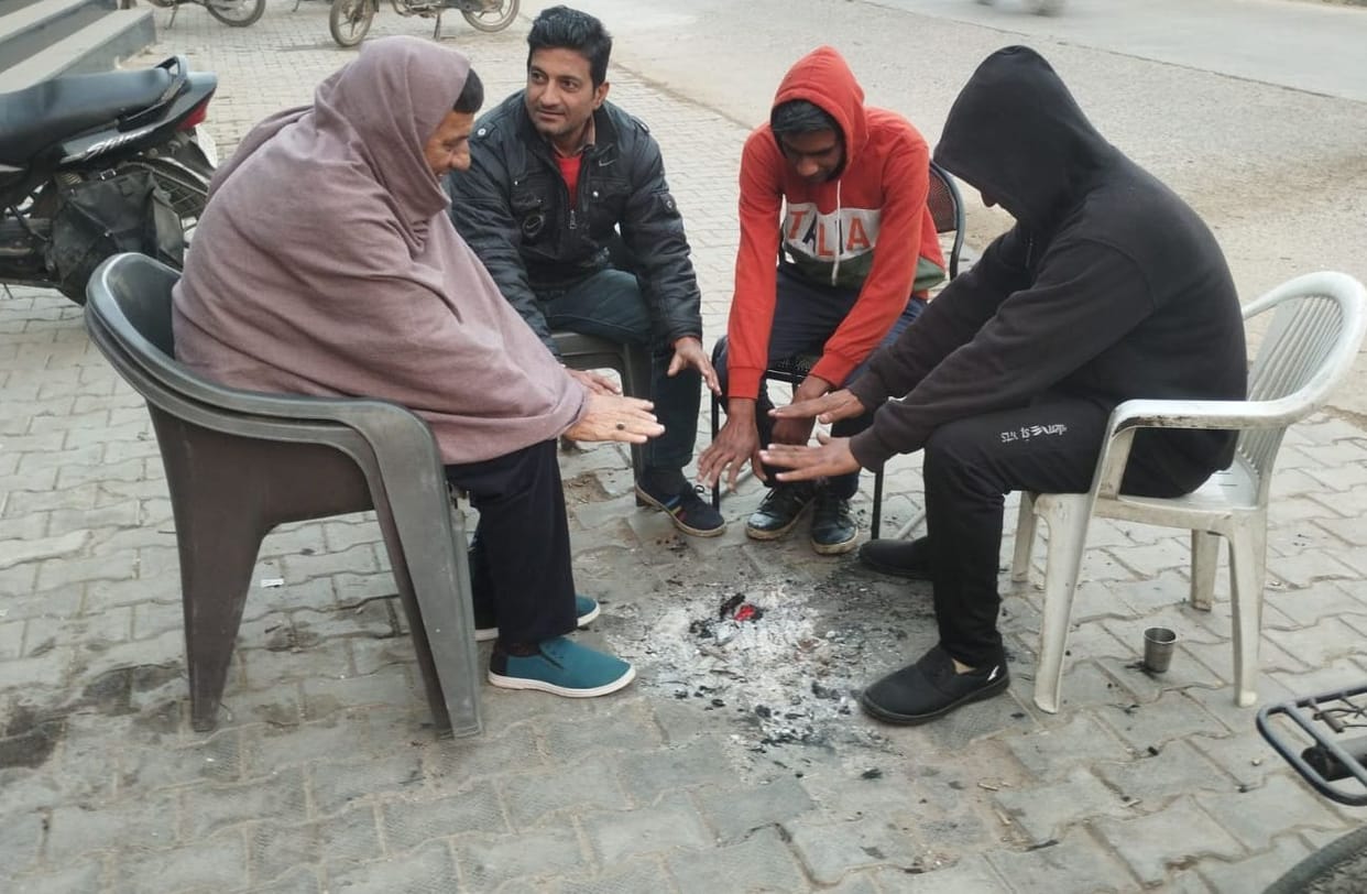 Minimum temperature in Fatehabad rises by three degrees, mercury to drop