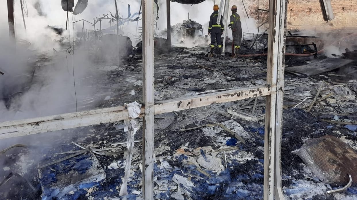 Fierce fire due to short circuit in Celebration Banquet Hall in Ghaziabad