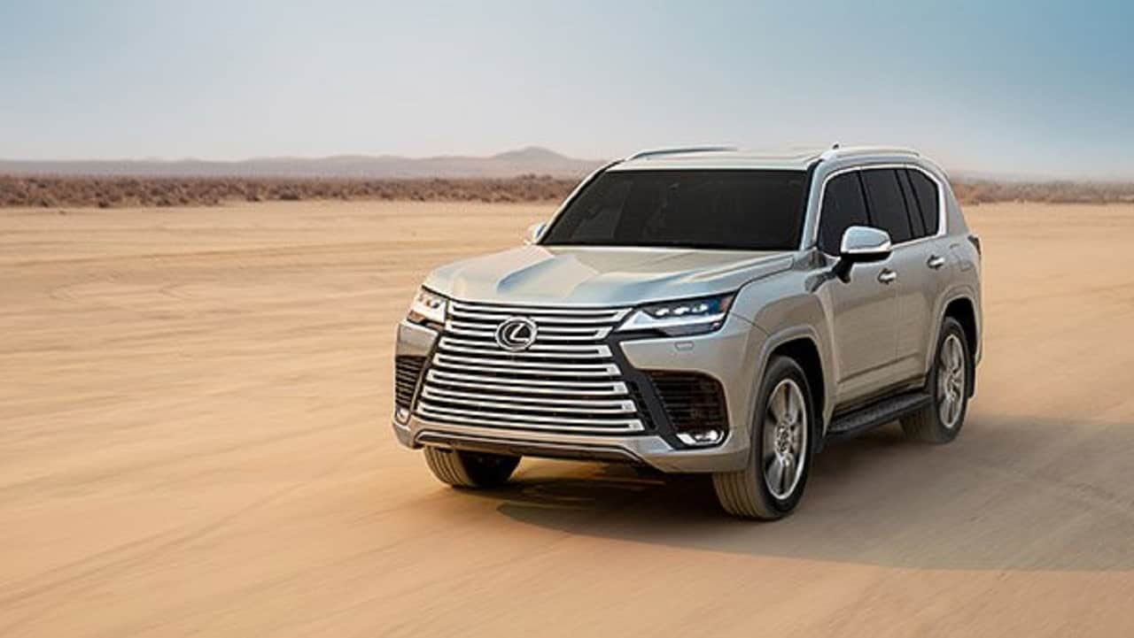 Lexus India launches its most expensive SUV Lexus LX 500 in India Know Price Features Specs News in Hindi