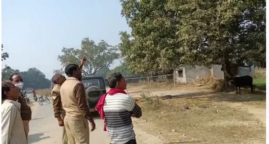 PHOTOS: Woman climbed on water tank in Bhadohi, serious allegations on Tehsil administration
