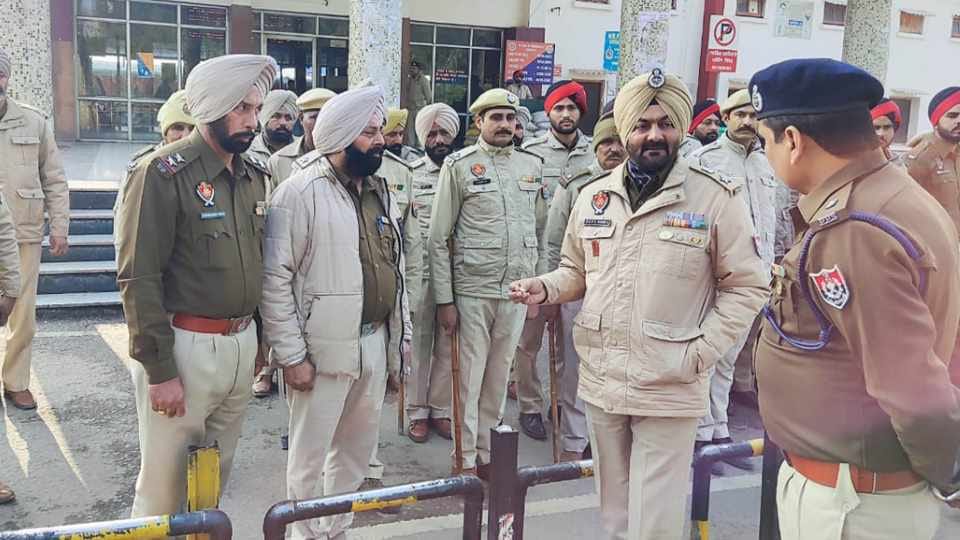 Pathankot police conduct special Operation Eagle