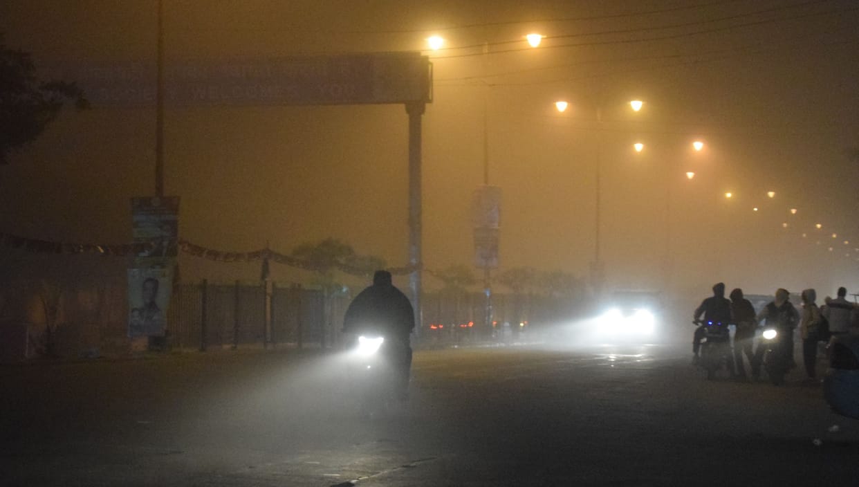Fog in the morning, relief from sunlight during the day, cold winds chilled in the evening