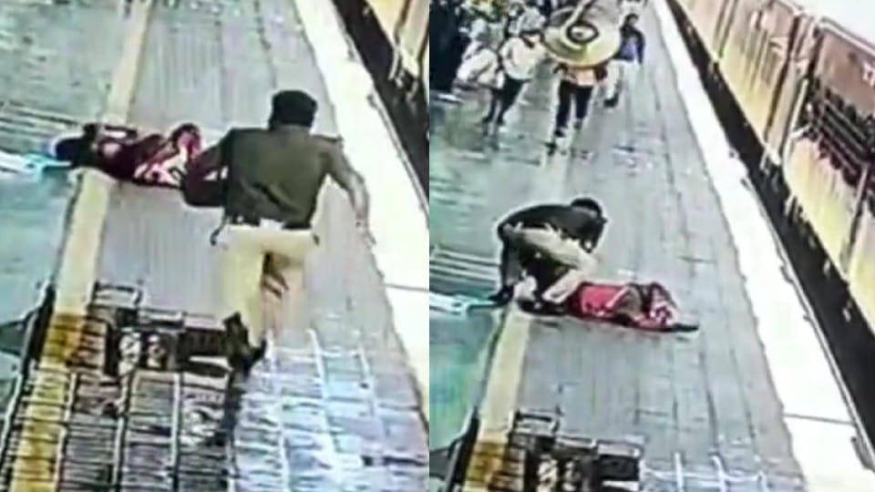 Ratlam: Woman jumps from moving train