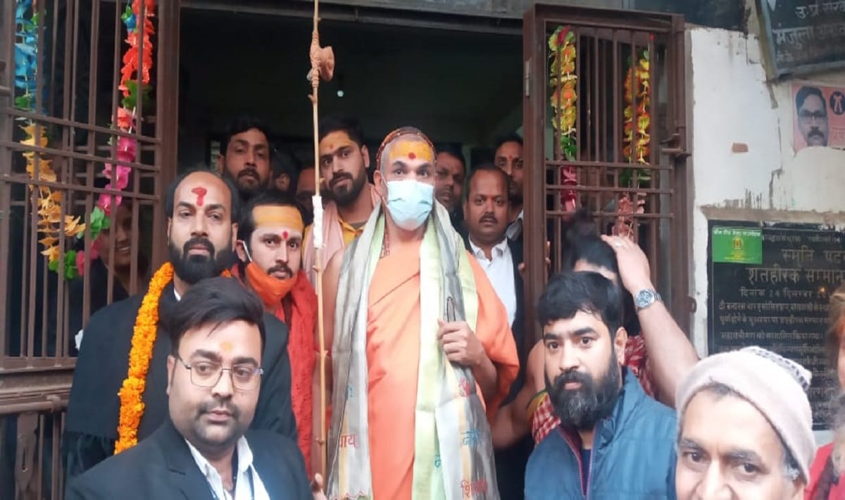 Swami Avimukteshwaranand got bail in pratikar yatra case said it happened in political hatred