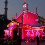 छावनी स्थित लाल चर्च में की गई सजावट