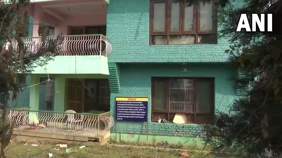 Jammu Kashmir: Separatist leader Syed Ali Shah Geelani house seized, SIA operation in the valley