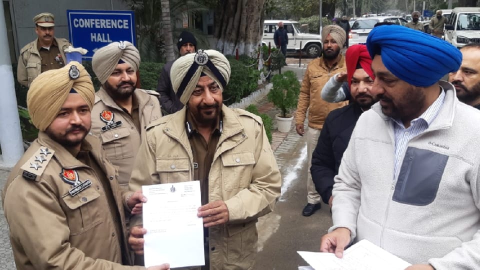 Amritsar police arrested both accused who demanded ransomfrom businessman of Majitha Road