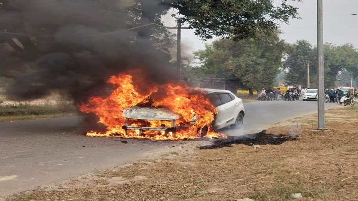 Dzire car of SDM presenter caught fire due to short-circuit