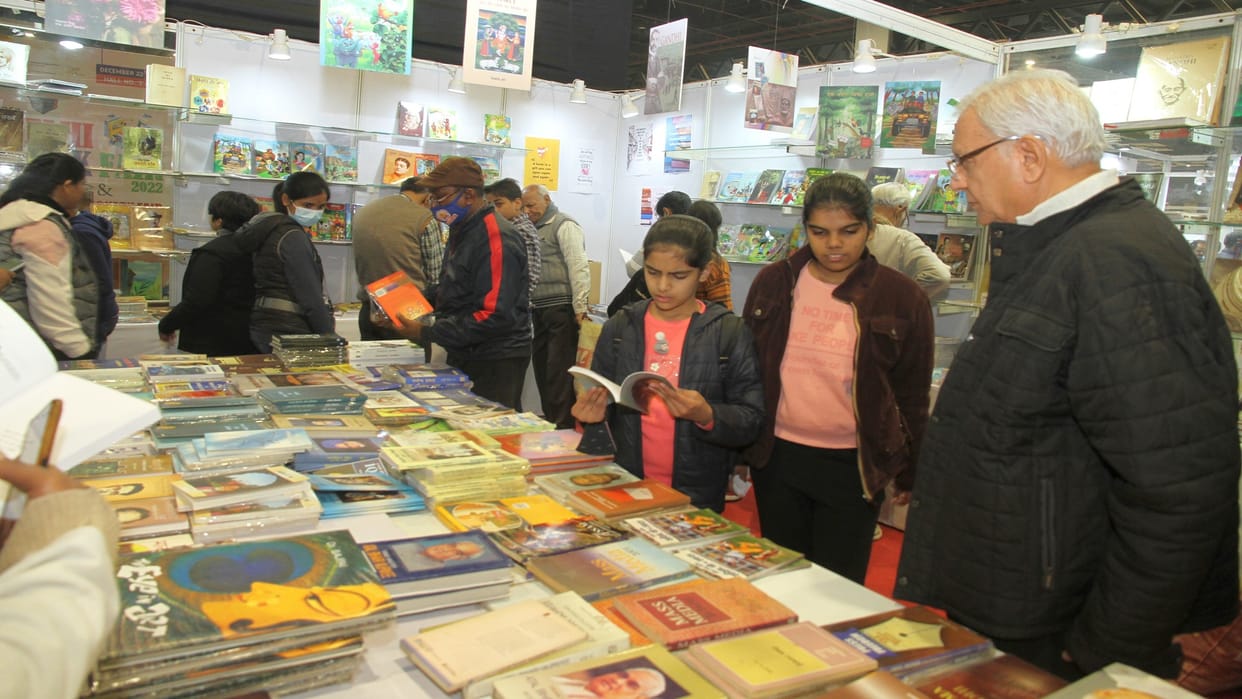 delhi book fair 2022 Books available at up to 90 percent discount