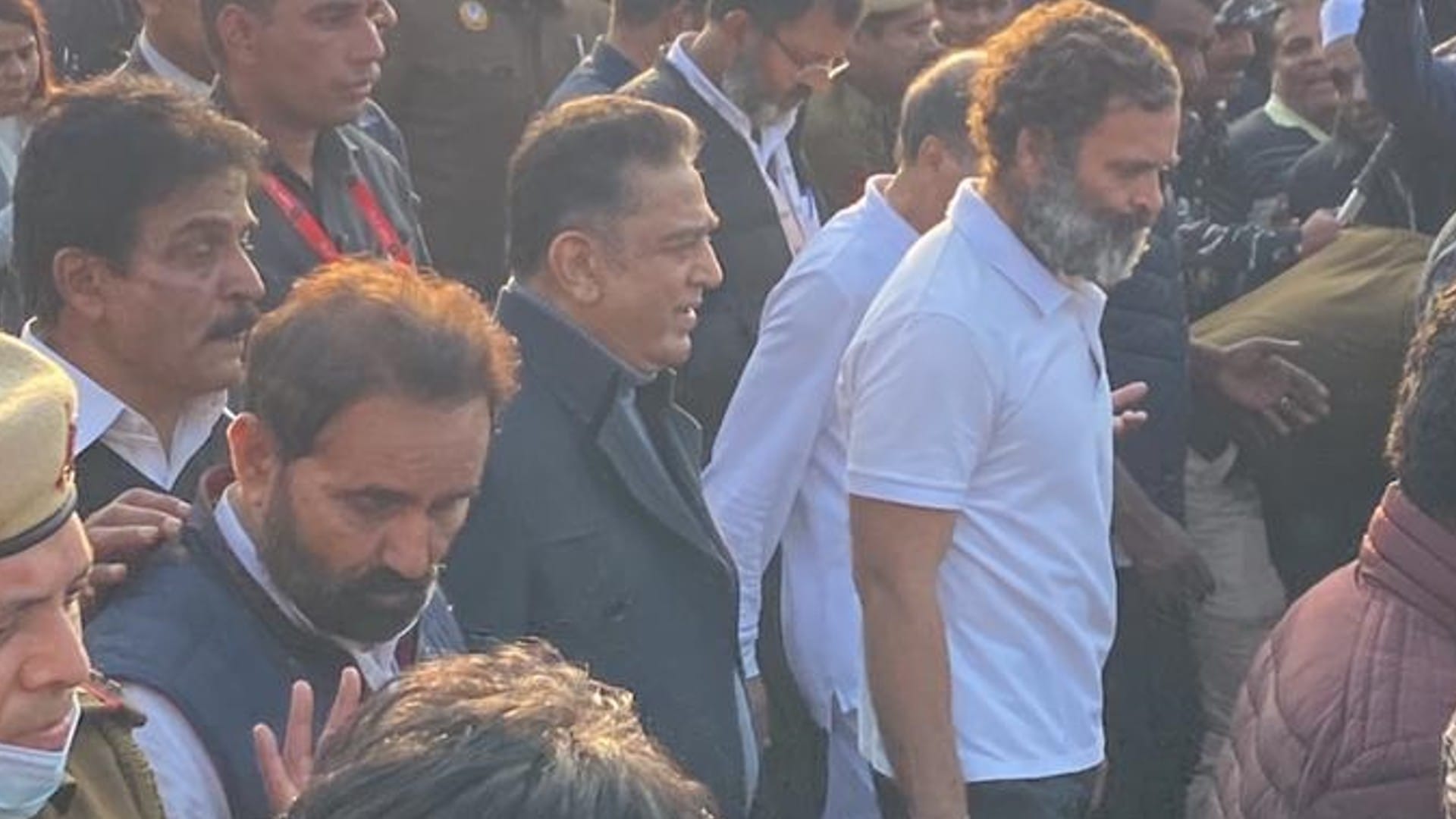 Filmy Wrap: South Superstar Kamal Haasan Joins Rahul Gandhi Bharat Jodo Yatra Tunisha Sharma Attempted Suicide