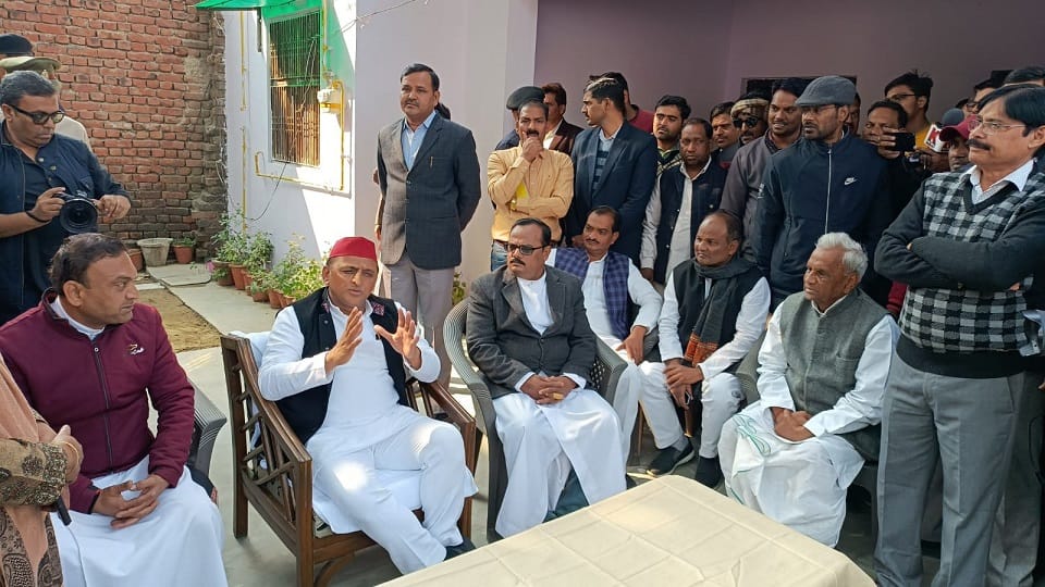 Akhilesh Yadav came for Christmas celebration in Mainpuri