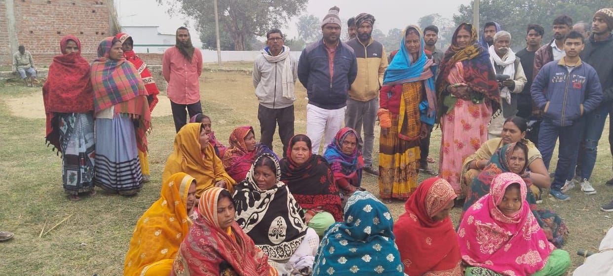putting body of youth on road women protested