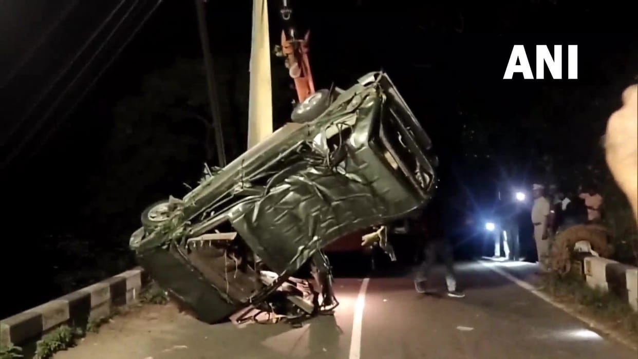 Tamil Nadu Eight devotees died after their car plunged into a 40-foot-deep pit at Kumuli mountain pass