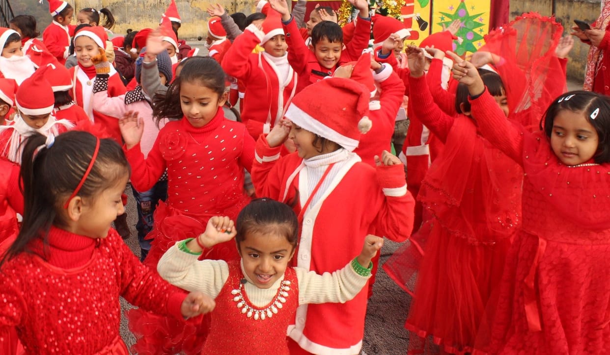 Children dance a lot on Jingle Bell-Jingle Bell poem