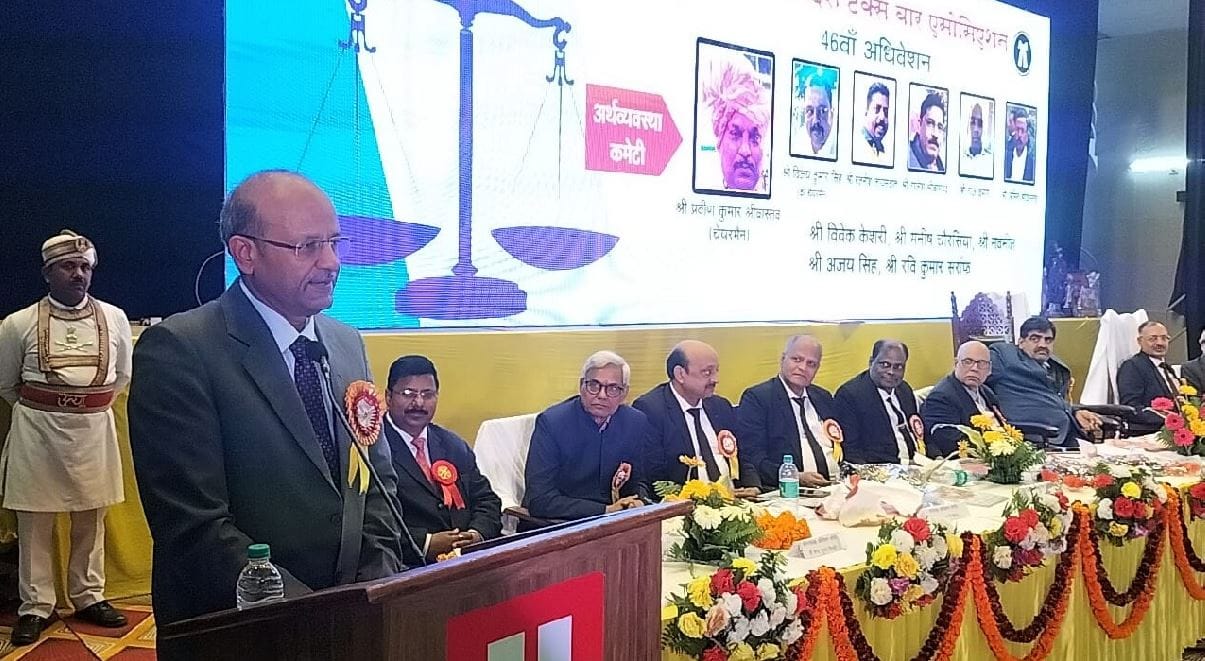 Chief Justice of High Court said that it is necessary for  lawyers to come together for transparency