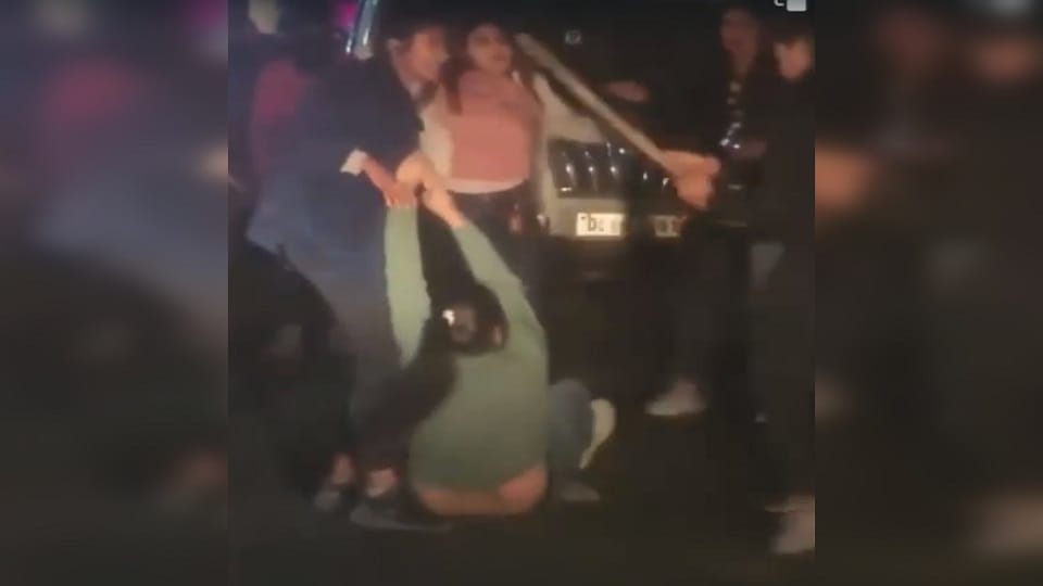 Dehradun Late night fighting with sticks between girls in Roorkee