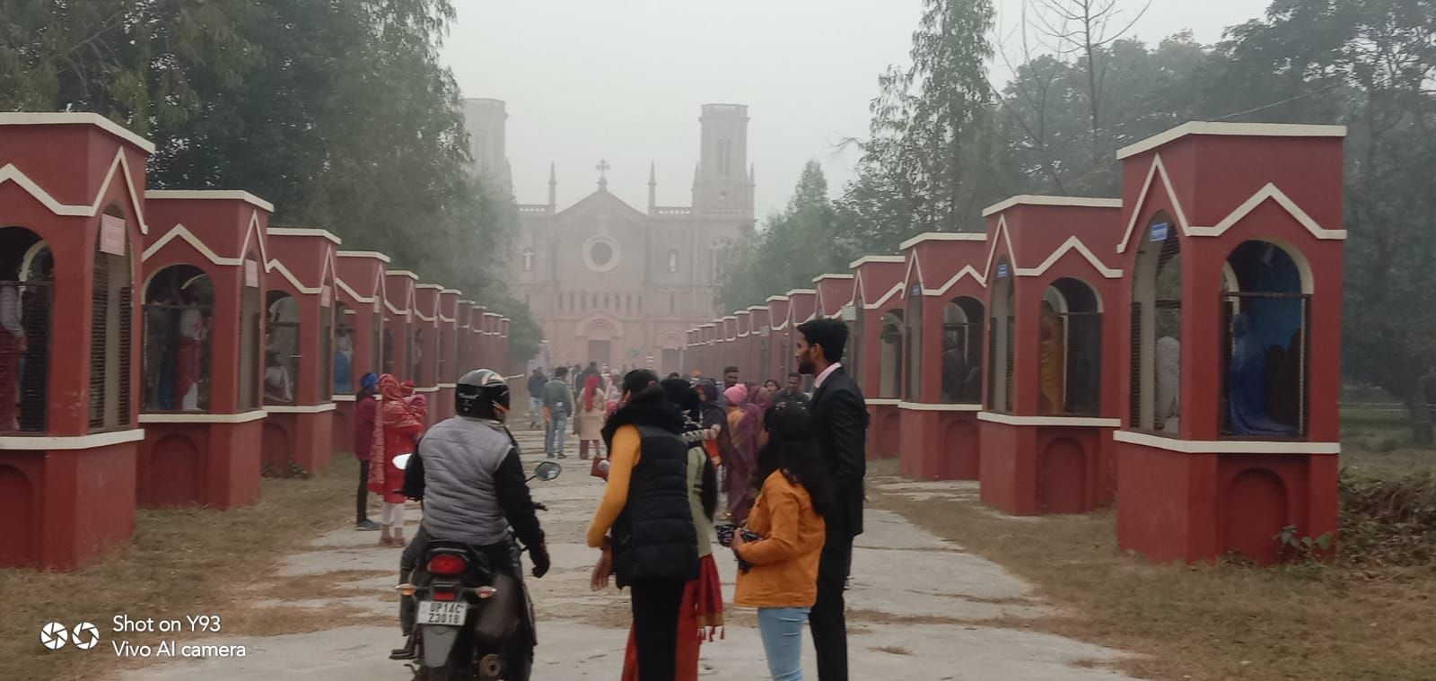 Christmas Day: Christmas being celebrated with great pomp in western UP