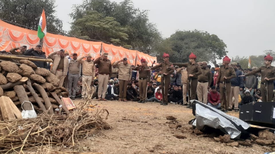 Cremation of Martyr Sombir in native village Sindol at Hisar Update News