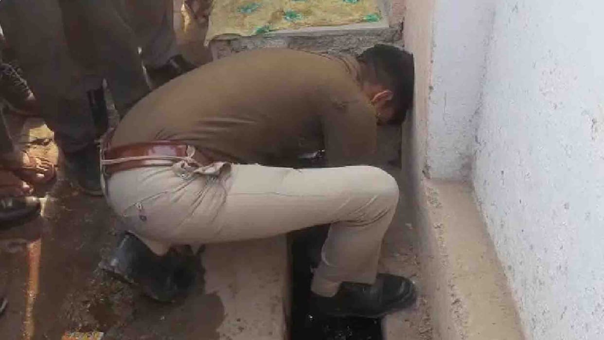 Hamirpur: Dead body of a newborn found in a drain
