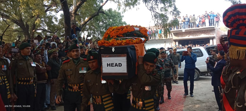 Sikkim Road Accident, Farewell to Unnaos son, five year old son lit the fire, saluted with moist eyes