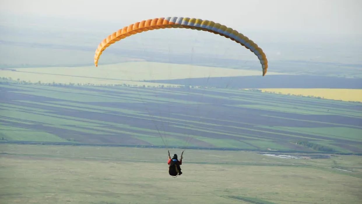 Korean man dies after falling from 50 feet while paragliding Latest News Update