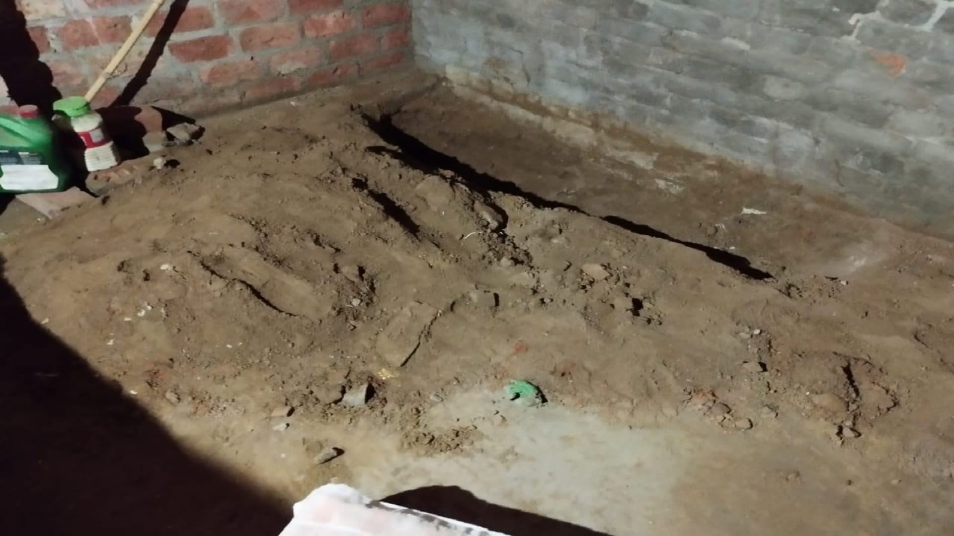 Husband killed wife by electrocuting her and buried body in room sleeps there for two days in Lakhimpur kheri