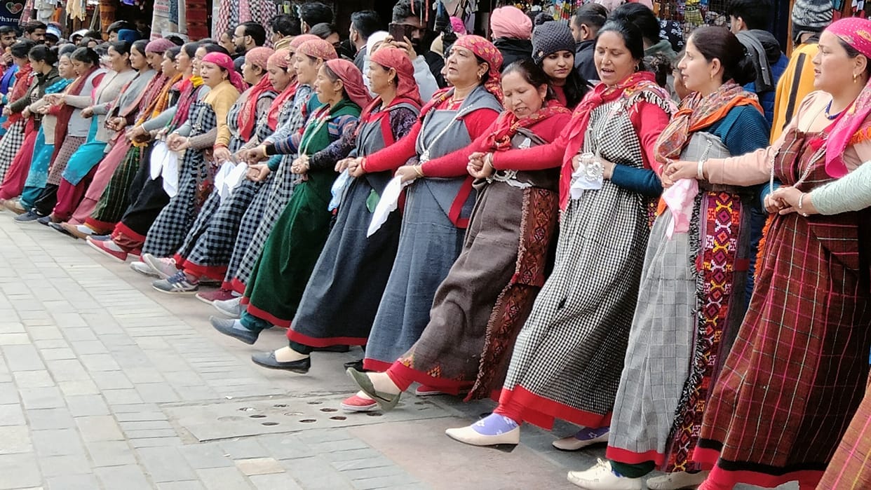 manali winter carnival 2023 maha nati rehearsal on manali mall road