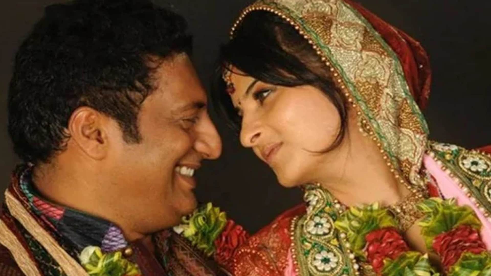 Prakash Raj first wife Lalitha Kumari wedding anniversary know about son death divorce and second marriage wit