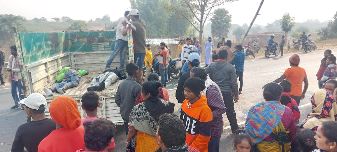 Chakai-Jamui main road jam cleared: Bus full of school children ran over two bike riders, angry people