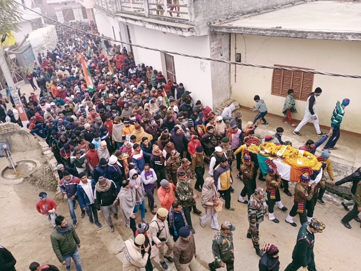 Muzaffarnagar: Crowds gathered at the funeral of Martyr Jawan Lokesh