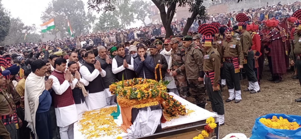 Muzaffarnagar: Crowds gathered at the funeral of Martyr Jawan Lokesh