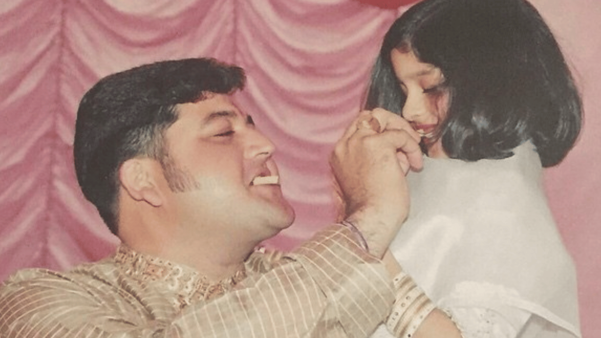 Tunisha Sharma Death Shares emotional post on social media with her late father throwback photos