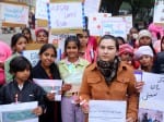 रैली निकालते अफगान छात्र