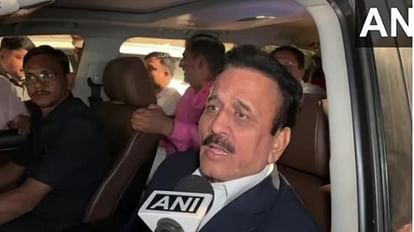 Maharashtra: चिकित्सा शिक्षा मंत्री ने कहा- राज्य के हर सरकारी मेडिकल कॉलेज में एफिलिएटेड नर्सिंग कॉलेज होगा Every government medical college in Maharashtra to have affiliated nursing college