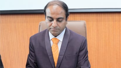 Home and Vigilance departments withdrawn from IAS officer Abhishek Jain, Secretary gad rakesh kanwar Election