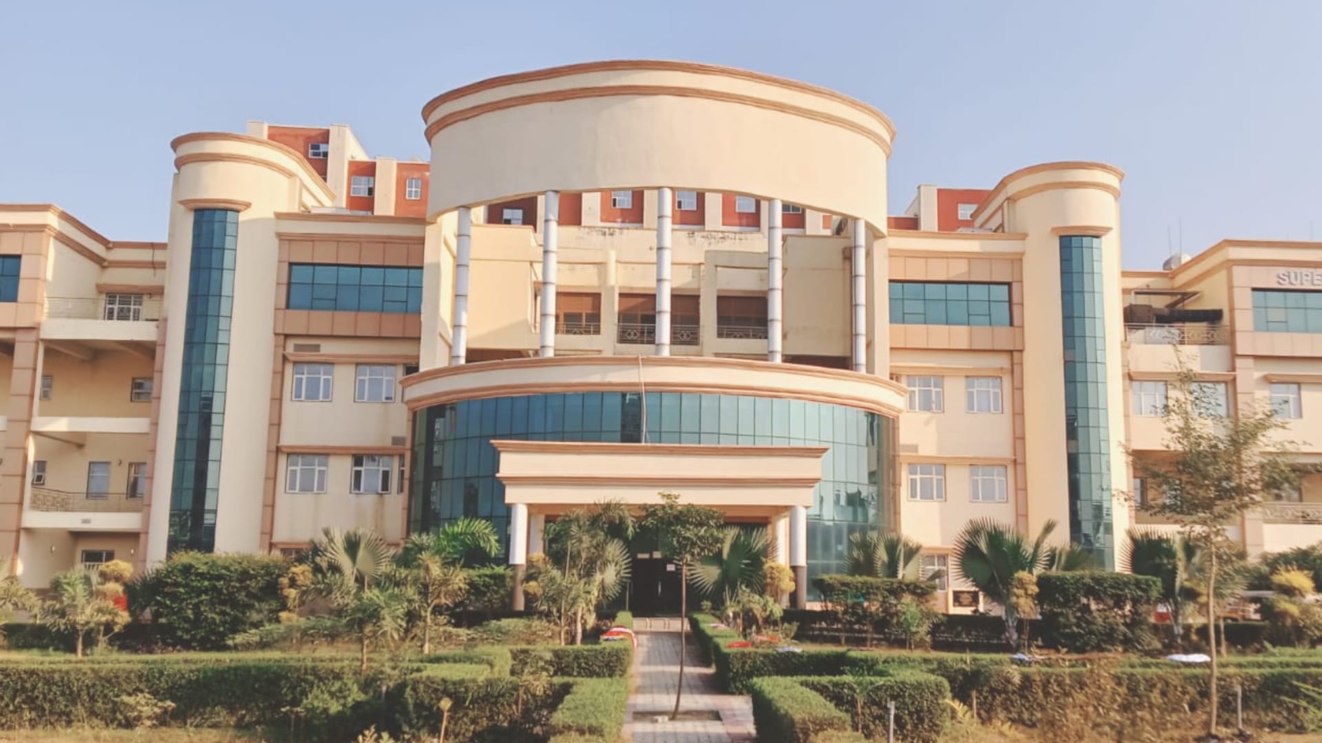 Gorakhpur AIIMS opened but serious diseases are not being treated