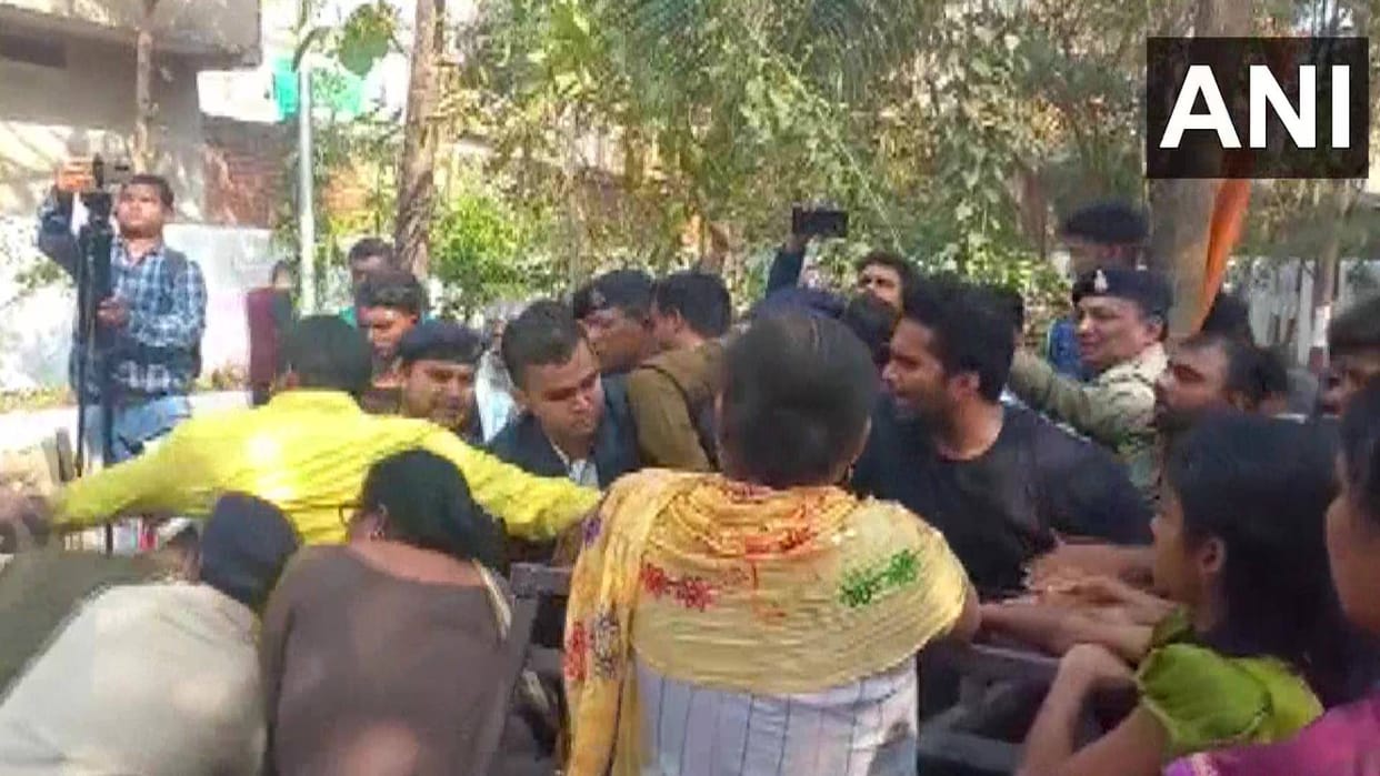 clash between BJP-Congress over Atal Bihari Vajpayee statue in Bhilai