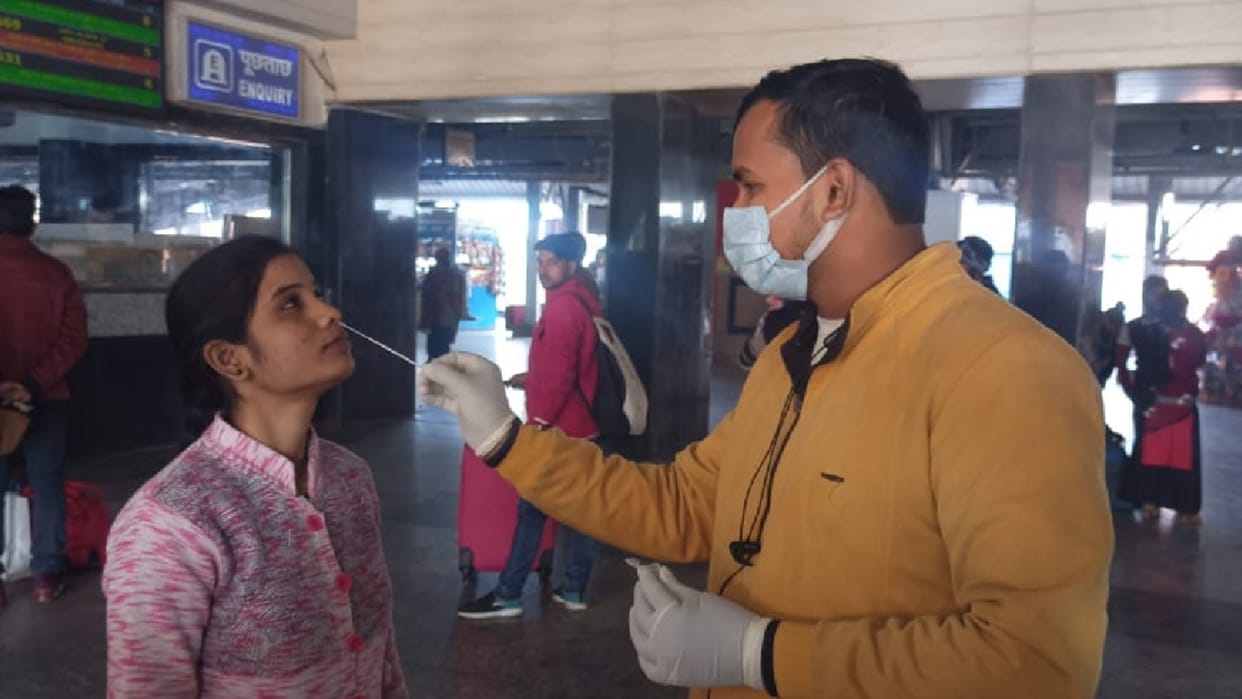 Two corona infected found for first time in December in Gorakhpur